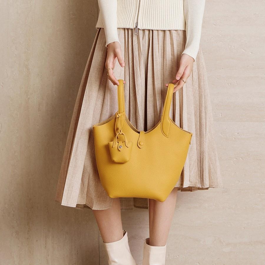 Light Luxury Design Portable Vegetable Basket Bag Genuine Leather Autumn And Winter High-End Sense Versatile Messenger Bucket Bag Women'S Bag