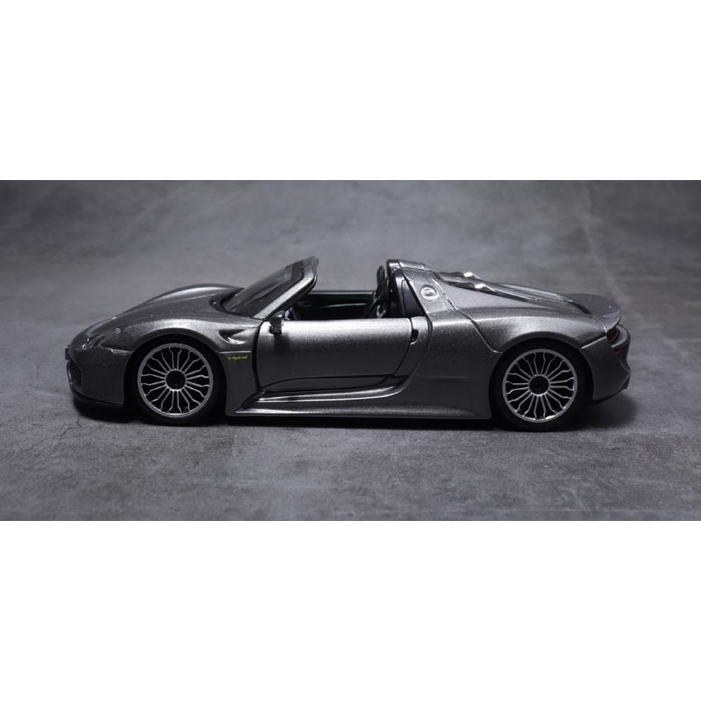 Burago 1:24 Porsche 918 Spyder Diecast Modellauto - Grau