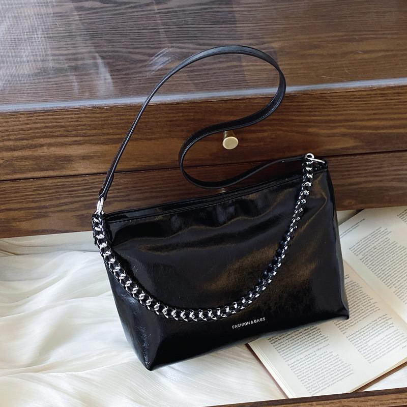 IELGY Retro Fashion Commuter Underarm Large Capacity Tote Bag
