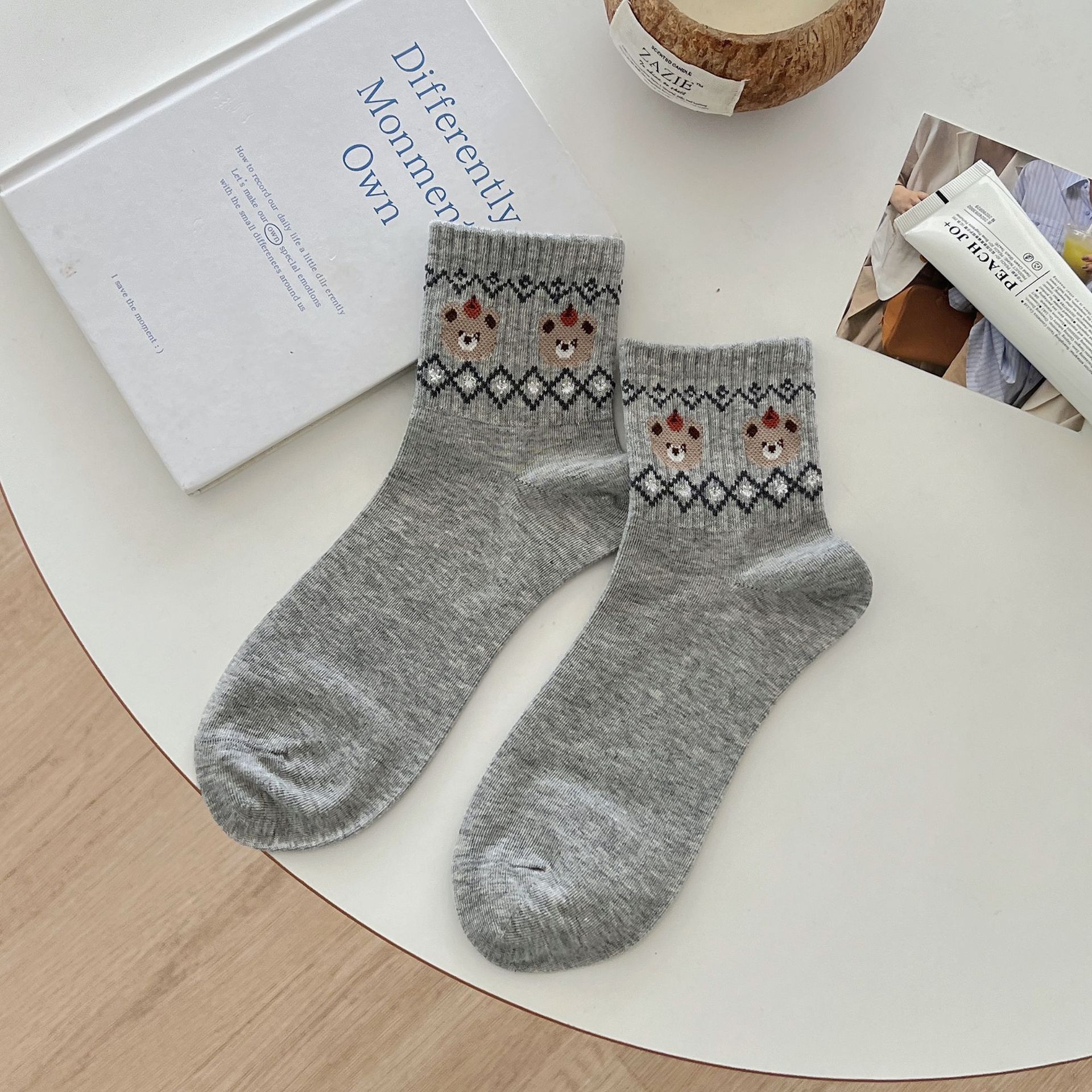 

Bear Cartoon Socks for Girl Mid-Crew Sock Seamless Toe Cotton Boho Print Calf Socks Korean Style School Socks Fashion Daily Wear One Size светло-серый