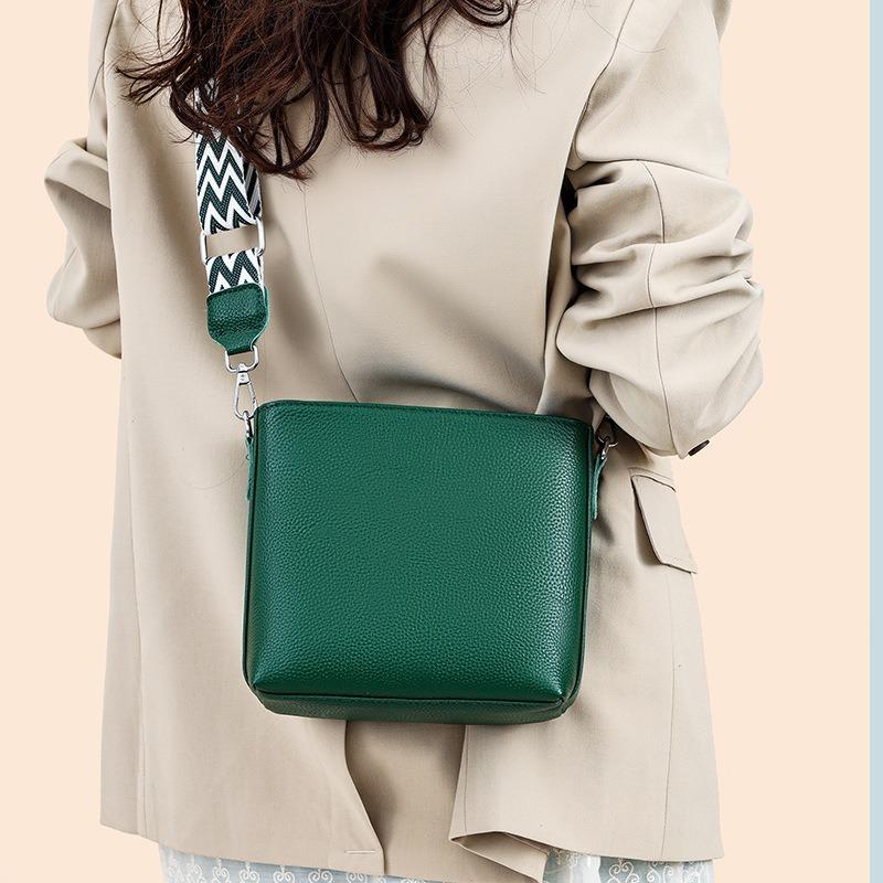 New Fashionable Versatile Messenger Bag Simple Soft Leather Shoulder Bag Large Capacity Bucket Bag Genuine Leather Women's Bag