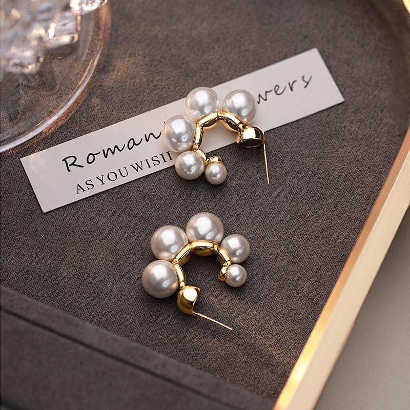 925 Sterling Silver Pearl Earrings: Luxurious Round Mother-of-Pearl Studs for Women, French Style, Autumn/Winter Collection