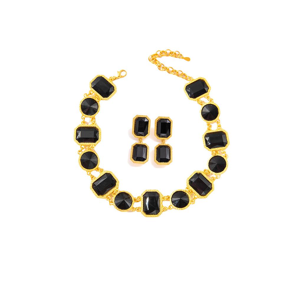 Retro Exaggerated Necklace Earrings Female, Light Luxury High Sense Medieval Vintage Fashion Temperament Suit