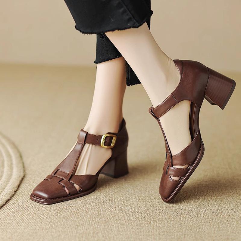 Roman Shoes Women's Soft Leather French Summer New 2025 Hollow Word Thick Heel Bag Head with Retro High Heel Sandals