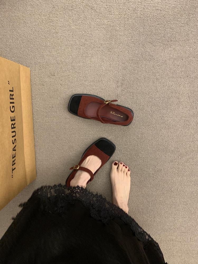 

Корейская версия ретро цветовой блок квадратный носок платформа маленькие кожаные туфли 2025 весна и осень новые лоферы слипоны для работы одинарные туфли женс 39