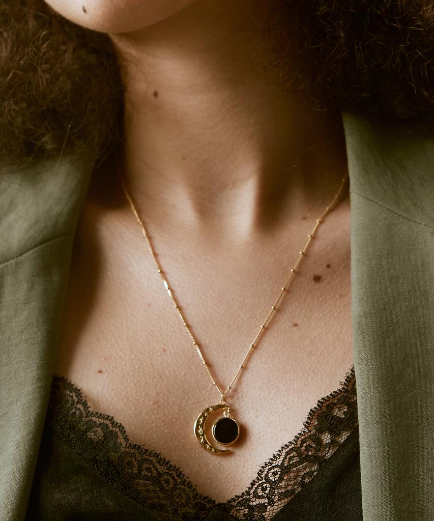 Iris Memory-Hope Moonlight Onyx Necklace No. 1-Gold
