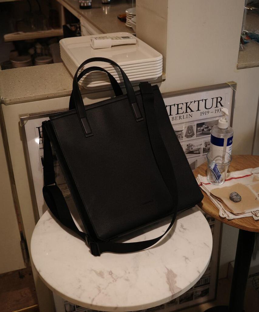Beanpole Accessory Foby Vertical Tote Bag - Black