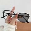Fashion Vintage Anti Blue Light Photochromic Glasses Women Cat Eye Triangle Color Change Sunglasses Eye Protection
