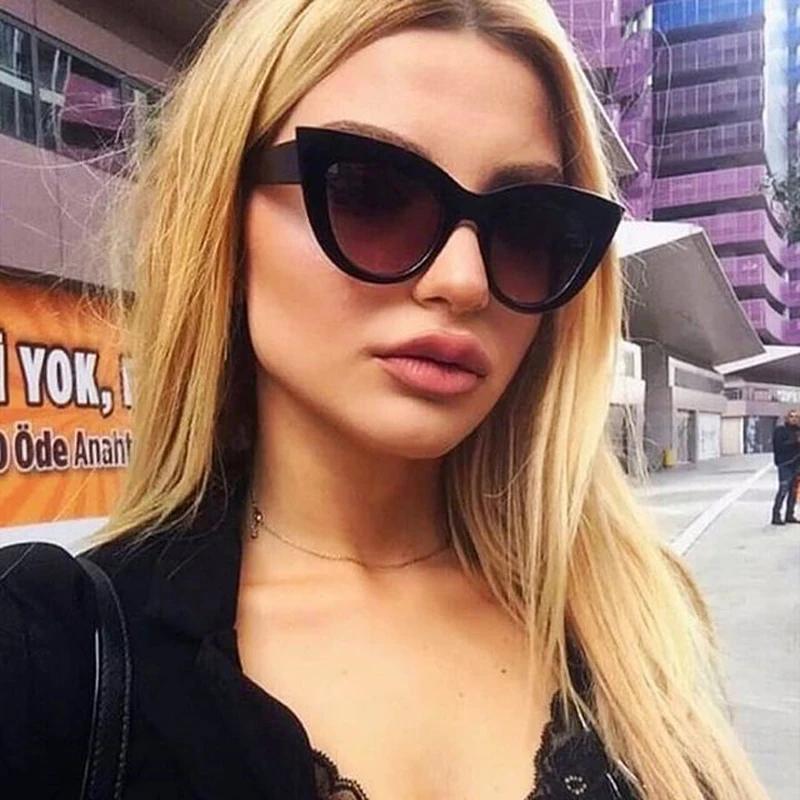 New Vintage Cat Eye Sunglasses Woman Retro Cateye Shades Sun Glasses Gradient Mirror Plastic Frame Designer Oculos De Sol