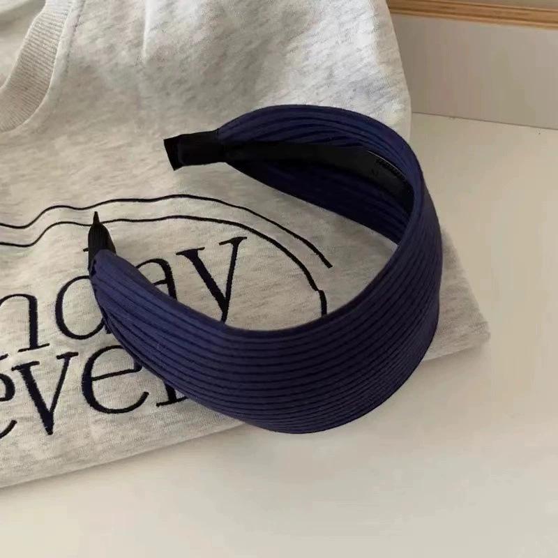 Yi Mengling Graues Strickstirnband mit breiter Krempe für Damen - Herbst/Winter 2025 Neue Kollektion Haaraccessoire.