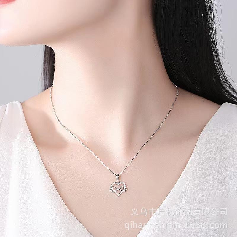 Love Necklace Women'S High-End Simple And Versatile Temperament Slightly Inlaid With 8 Letters Pendant Neck Chain