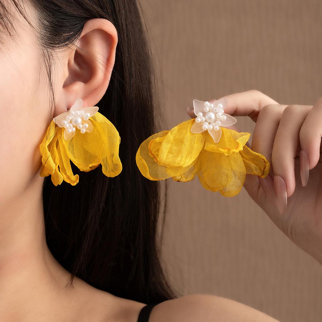 Summer Super Fairy Vacation Style Earrings Seaside Sweet Fabric Flower Stud Earrings Femininity Advanced Sense Gentle Earrings