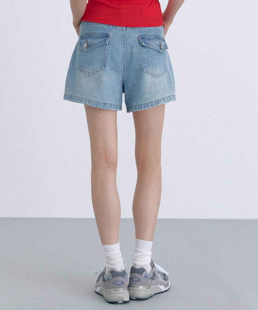 CLO'ET Back Flap Denim Shorts + Washed Blue