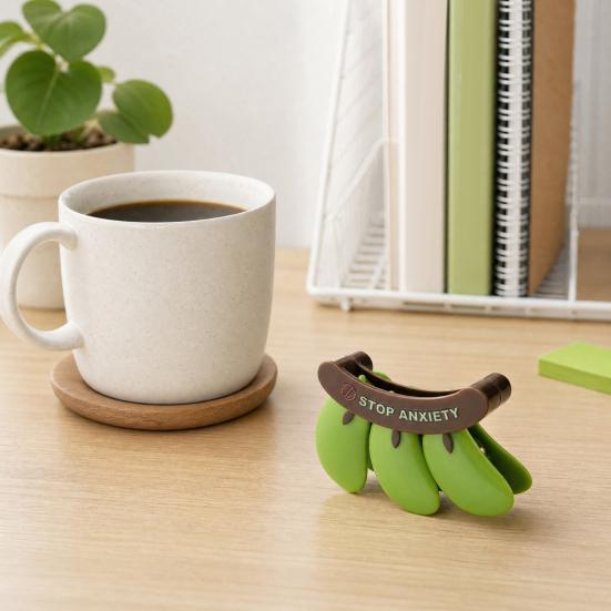 3Pcs Banana Shape Magnetic Bag Clip, Kitchen Sealing Clamp for Chip Snack Bags, Refrigerator Magnet Closer