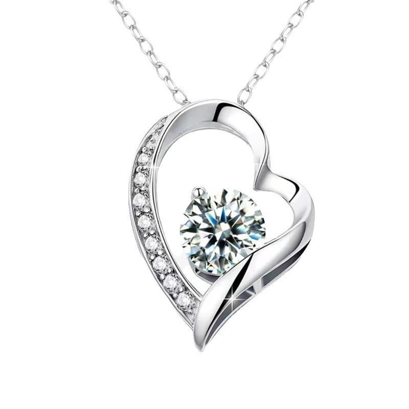 Design Sense Three-dimensional Heart-shaped Synthetic Zircon Pendant Light Luxury Temperament Accessories Internet Celebrities Same Necklace Jewelry