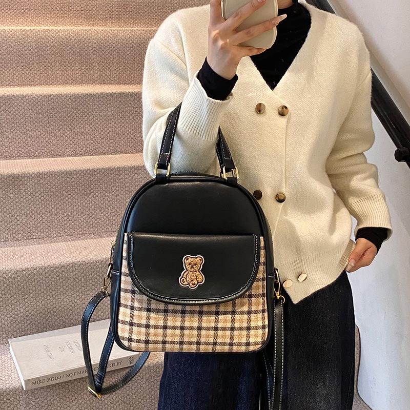 

2025 новая мода простой тренд большая вместимость женский рюкзак сумка-мессенджер сумочка 26*9*29 чёрный