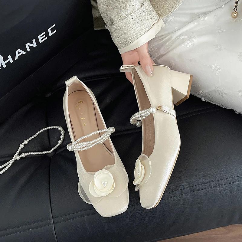 Fashion 2024 New Chinese Sweet Flower Women Shoes Simple and Gentle Style Coarse Heel Camellia Mary Jane Shoes French Silk Wedding Shoes