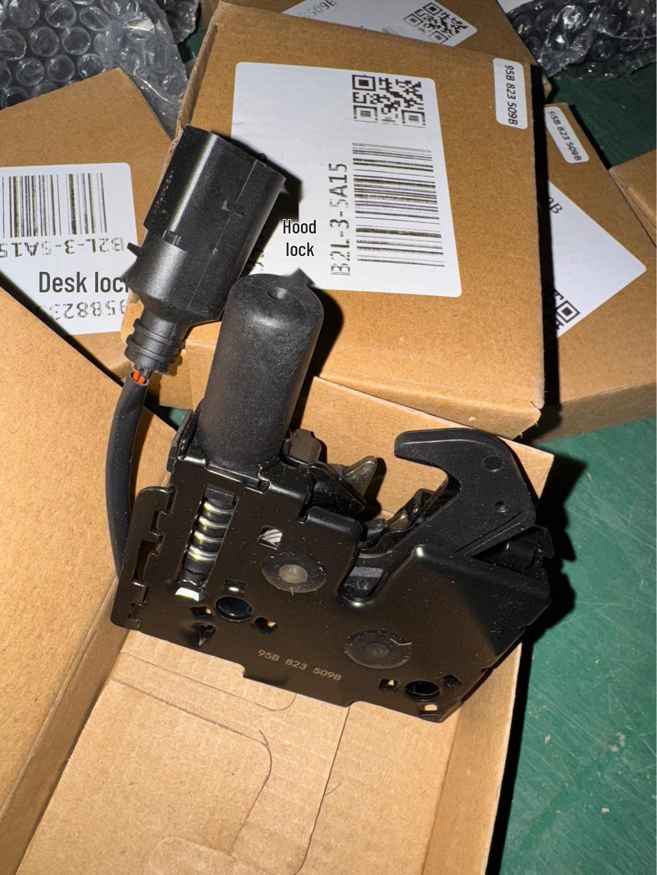 Porsche Under-hood Lock