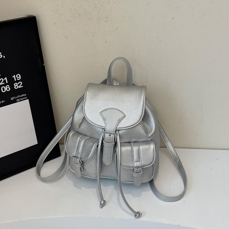 

Рюкзак Премиум Класса Легкий Универсальный в Колледжском Стиле Женский 2025 Лето Новый Большой Вместимости Универсальный Рюкзак для Поездок 22*11*24