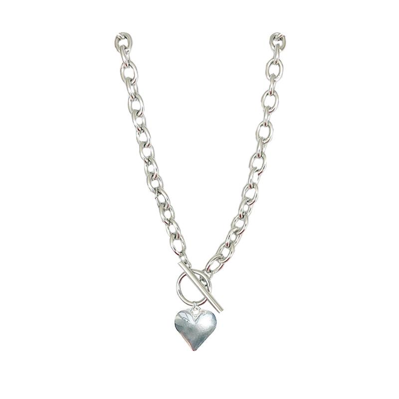 Trendigt hjärthänge nyckelbenskedja med OT-spänne - Hip-Hop Disco Stil Halsband för Kvinnor