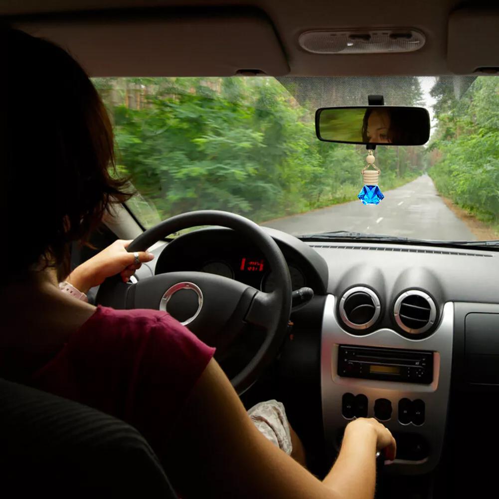 Car Perfume Pendant Include Essential Oil Air Fresheners 7ml Universal Supplies Oil Car Hanging Novelty Car Flavoring Auto Q8U0