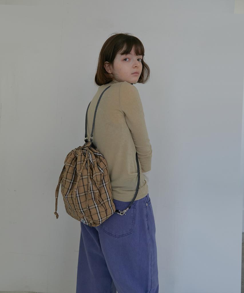 Nocontent 23. Letter String Bucket Bag _ Beige