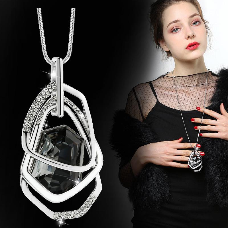 Fashion Irregular Geometric Grey Crystal Necklace For Women Elegant Long Pendant Winter Sweater Chain Necklace Jewelry