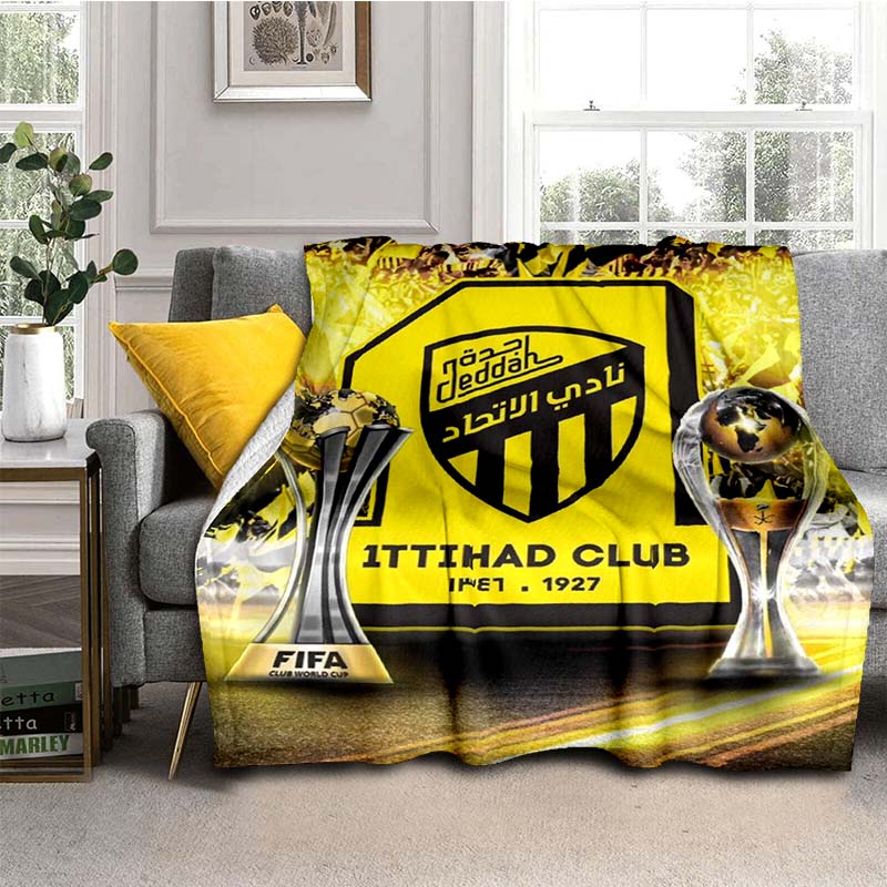 The Al-Ittihad Club Football-themed Flannel Blanket Is The Perfect Gift for Football Fans, Suitable for Camping and All Seasons. 80cm x 120cm