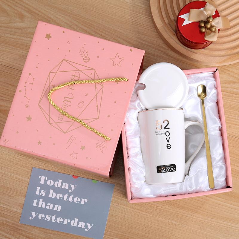 Ceramic Souvenir Black and White Mug with Lid and Spoon Couple Water Cup Household Ceramic Cup