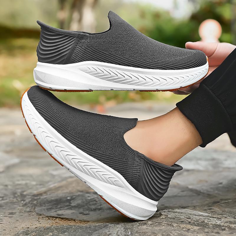 TUINANLE Barefoot Shoes Men Wide Toe  Flats Shoes Classic Slip-On Loafers Men Lightweight Breathable Driving Sneakers