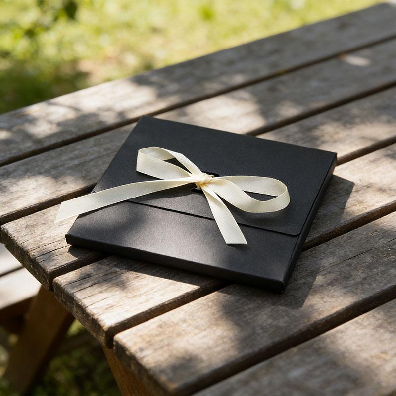 1Pc Pearlescent Paper Gift Wrapping Gift Box Practical Packaging Box Minimalist Ribbon Silk Scarf Packaging Envelope-style