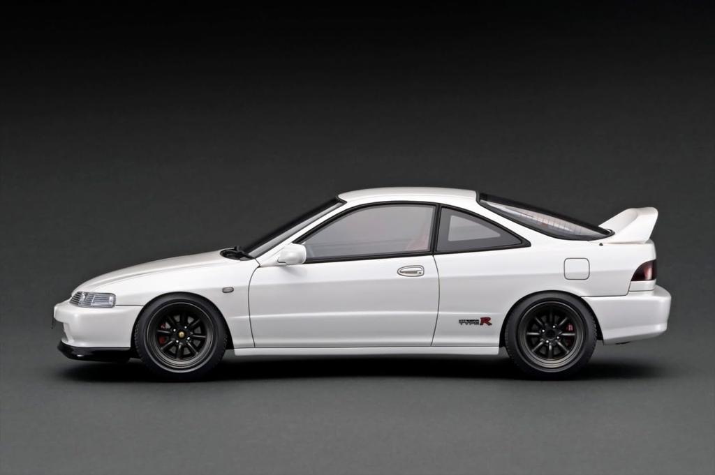 ignition model Honda INTEGRA TYPE R Pearl White finished product 1/18 (DC2)
