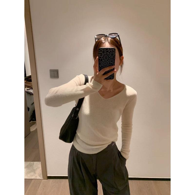 White v-neck sweater bottoming shirt women's spring and autumn new thin inner sweater autumn and winter low-necked knitted top