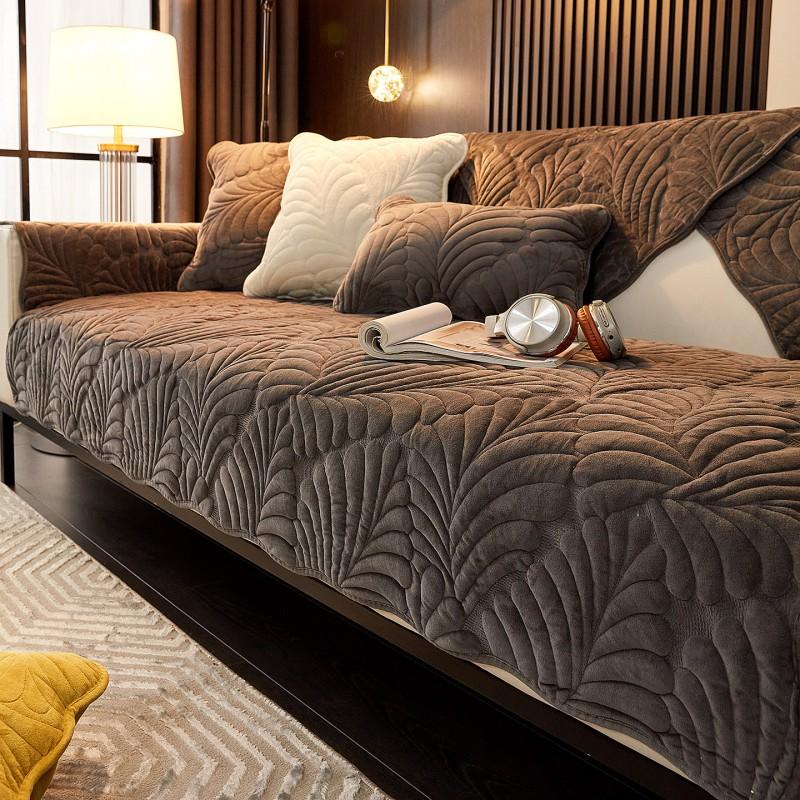 Thick Milk Velvet Sofa Cover Leather Couches Non-Slip One-Piece Couch Cushion Winter 2026 Leaf