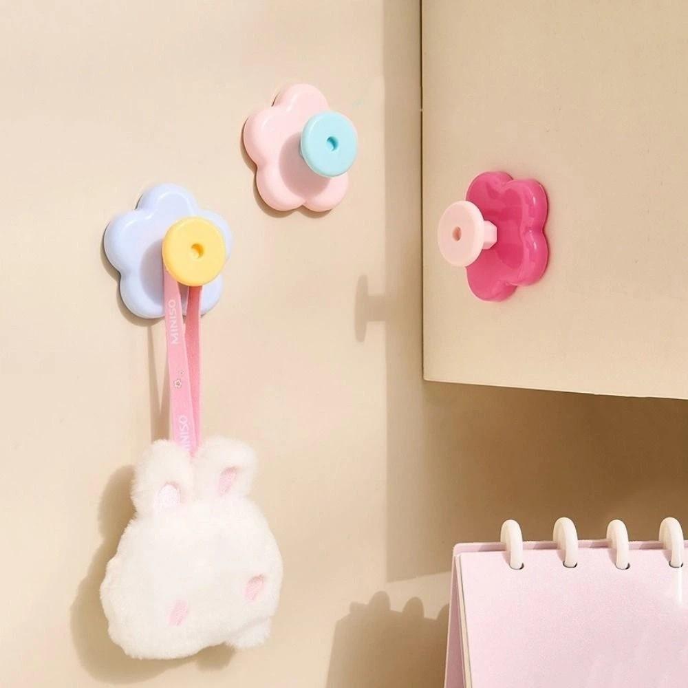 4PCS Decorative Suction Cup Hook Punch-Free Key Hangers Practical Towel Hanger  Door Back