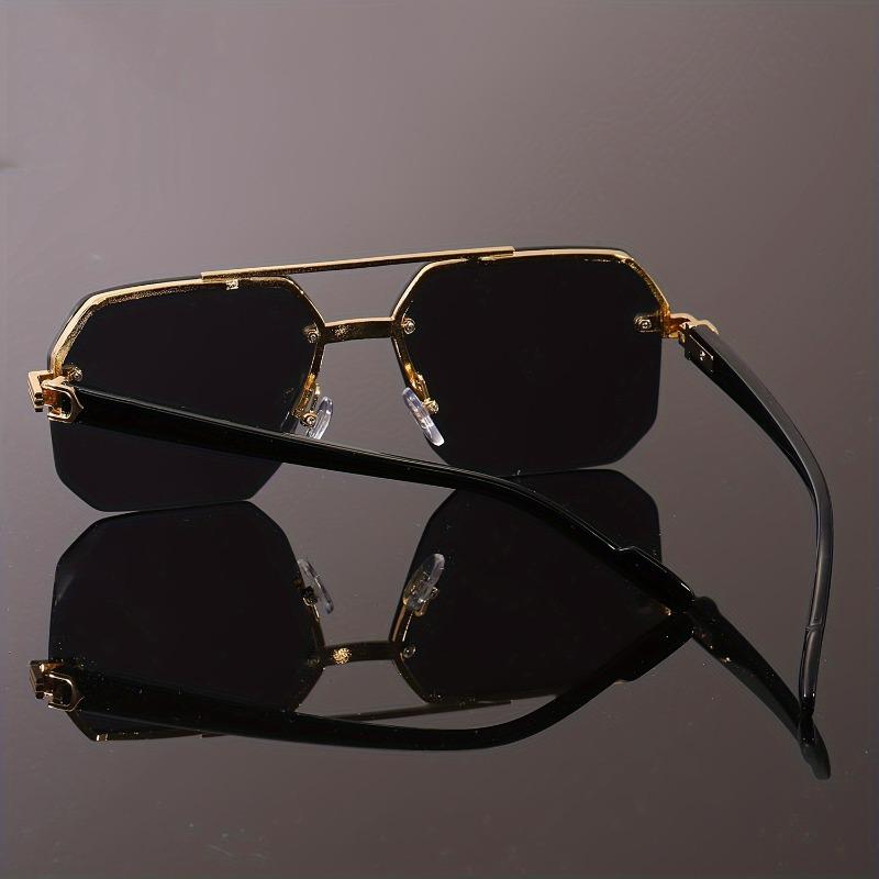 Men's Retro Double Beam Glasses Vintage Black Frames  Ideal Gift for Men Casual Style Stylish Detailing Statement Piece