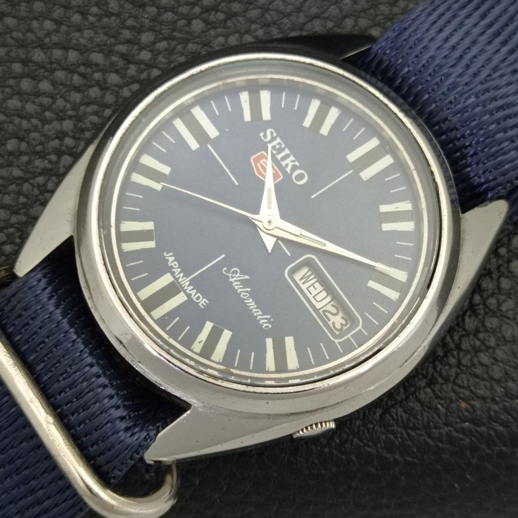 VINTAGE SEIKO 5 AUTOMATIC JAPAN 7009A MENS BLUE COLOR DIAL WATCH A702109-5 R208-a702109