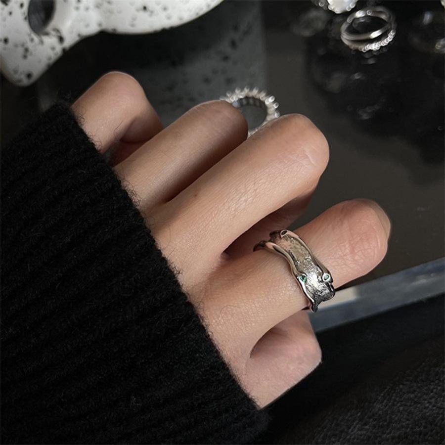 Retro S plain ring, non-fading light luxury index finger ring, open ring.