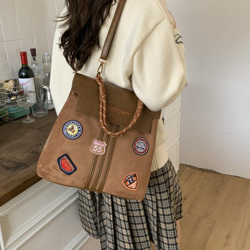 Tote bag women's 2025 new large-capacity commuter backpack Korean version school bag casual trend lightweight travel backpack