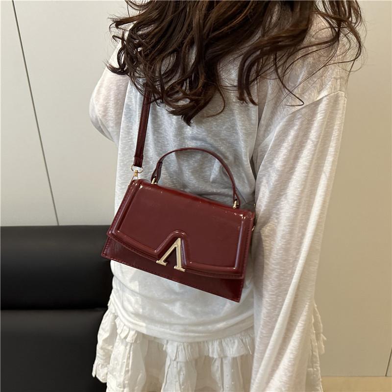 Korean Version Niche Bag 2025 New Texture Foreign Casual Portable Women's Bag Trendy Fashion Shoulder Messenger Bag