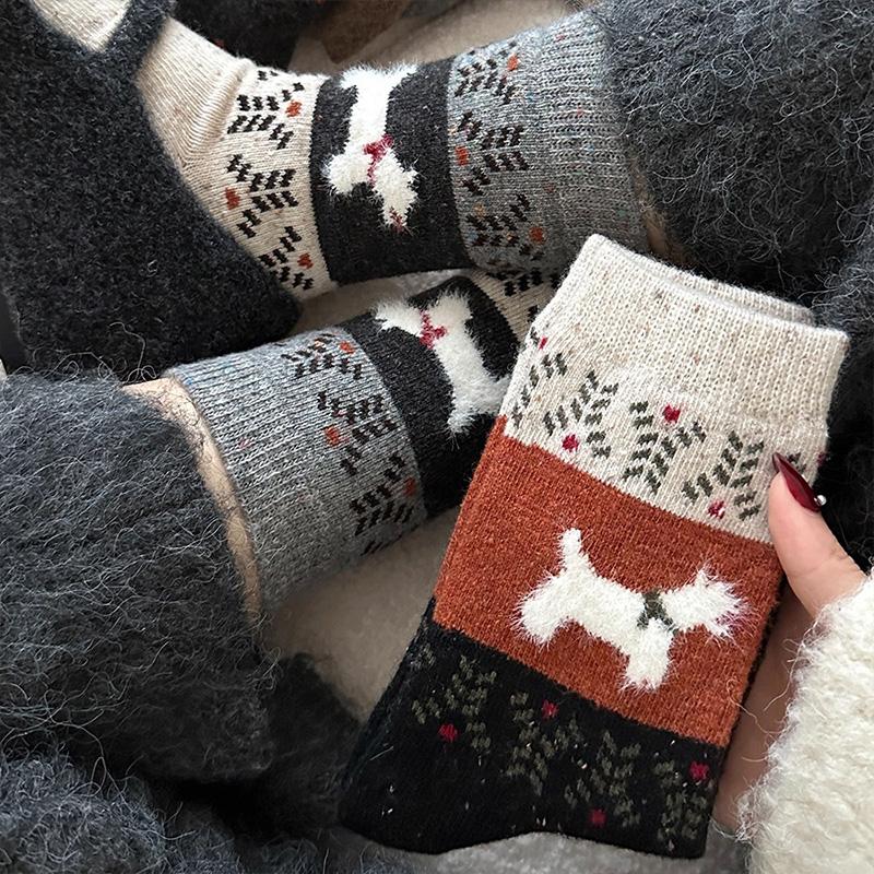 1/2/5pairs New Fashion Autumn Winter Mid-tube Socks Cartoon Dog Pattern Plush Women's Socks Sweet Cute Hosiery Christmas Gifts