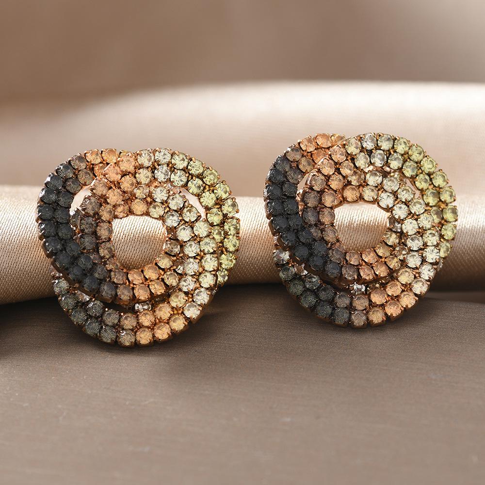 Elegant Geometric Diamond Stud Earrings for Women - Luxury Niche Design