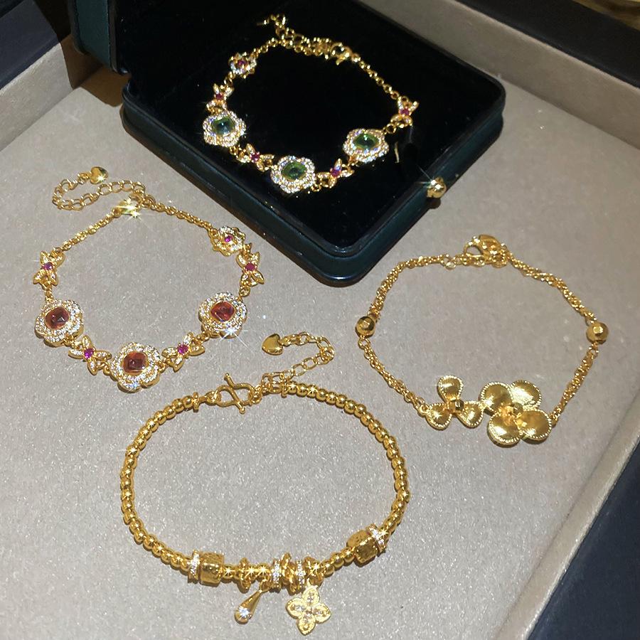 24K Gold-Plated Zircon Flower Bracelet: Luxurious Vintage Court-Style Bangle