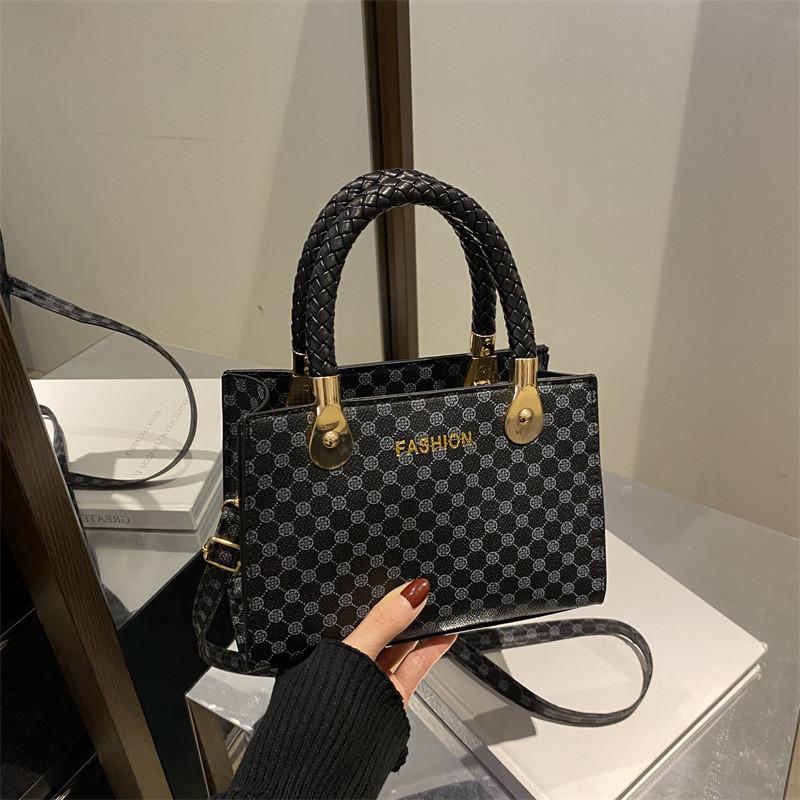 

Stylish Black Brown White Pu Leather Small Shoulder Bag For Women Trendy Casual Use StyleA