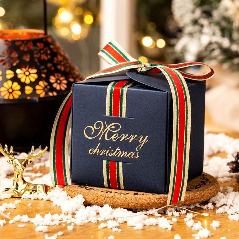 Christmas Apple Gift Box for Kids - Creative Holiday Packaging with Candy Bag