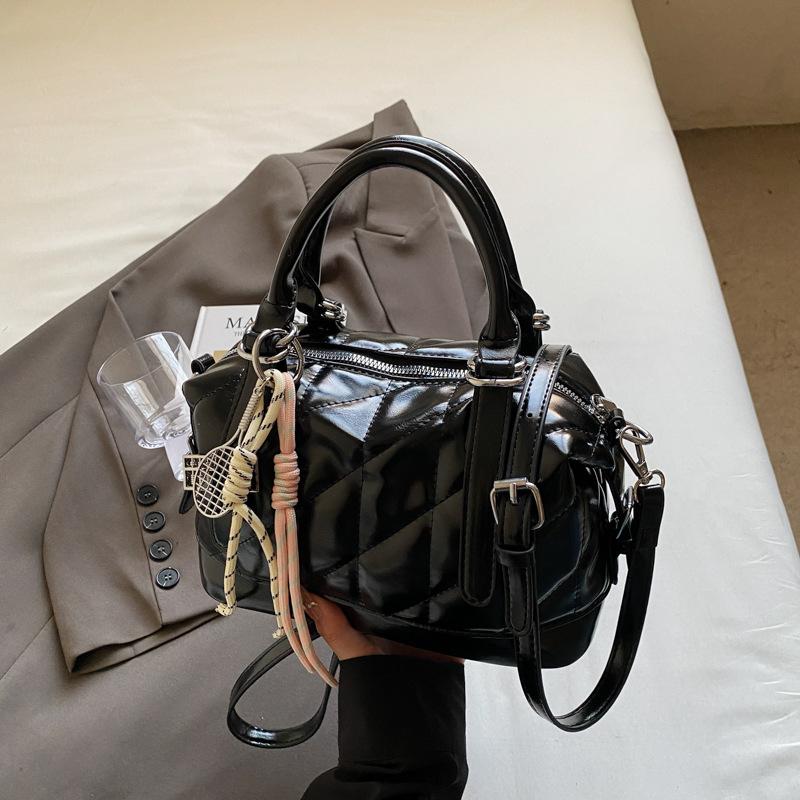 

Модная женская сумка через плечо, повседневная сумка-мессенджер With pendant чёрный