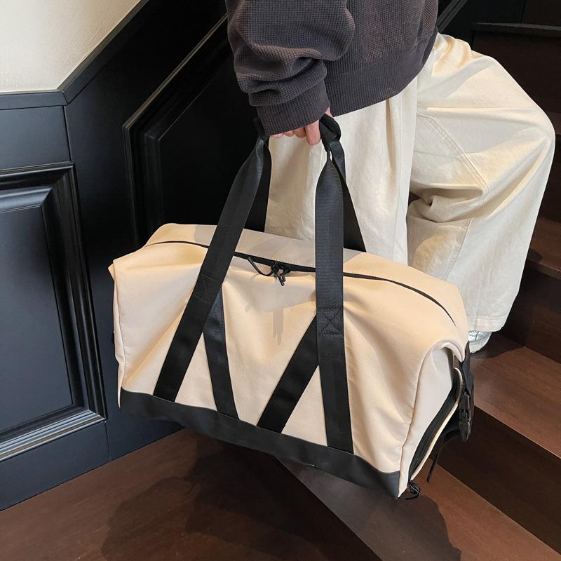 Trendy and Cool Simple Large-capacity Travel Bag Solid Color Daily Commuter Locomotive Outdoor Sports Style Fitness Bag