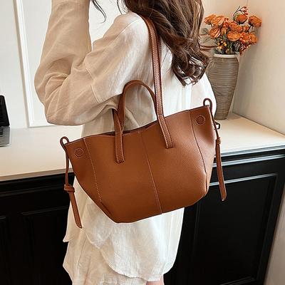 Niche Design Tote Bag Geplooide Onderarmtas Trendy Grote Capaciteit Boodschappentas Modieuze Handgedragen Eénschouder Pendeltas