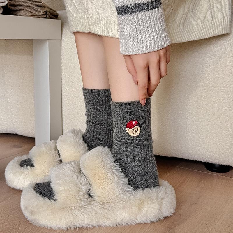 New Bear Wool Socks Women'S Medium Tube Socks Cute Embroidery Thickened Thermal Socks Do Not Slide Wool Socks