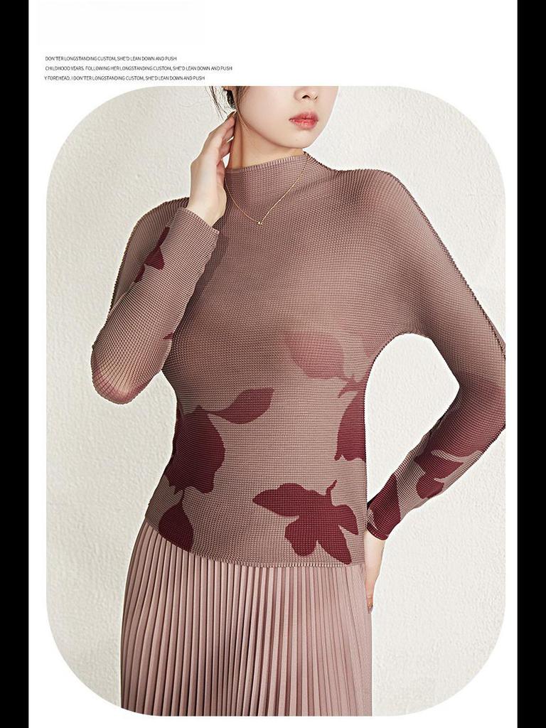 Miyake Women's Stylish Printed Two-Piece Suit: Elastic High-Waist A-Line Skirt & Pleated Top